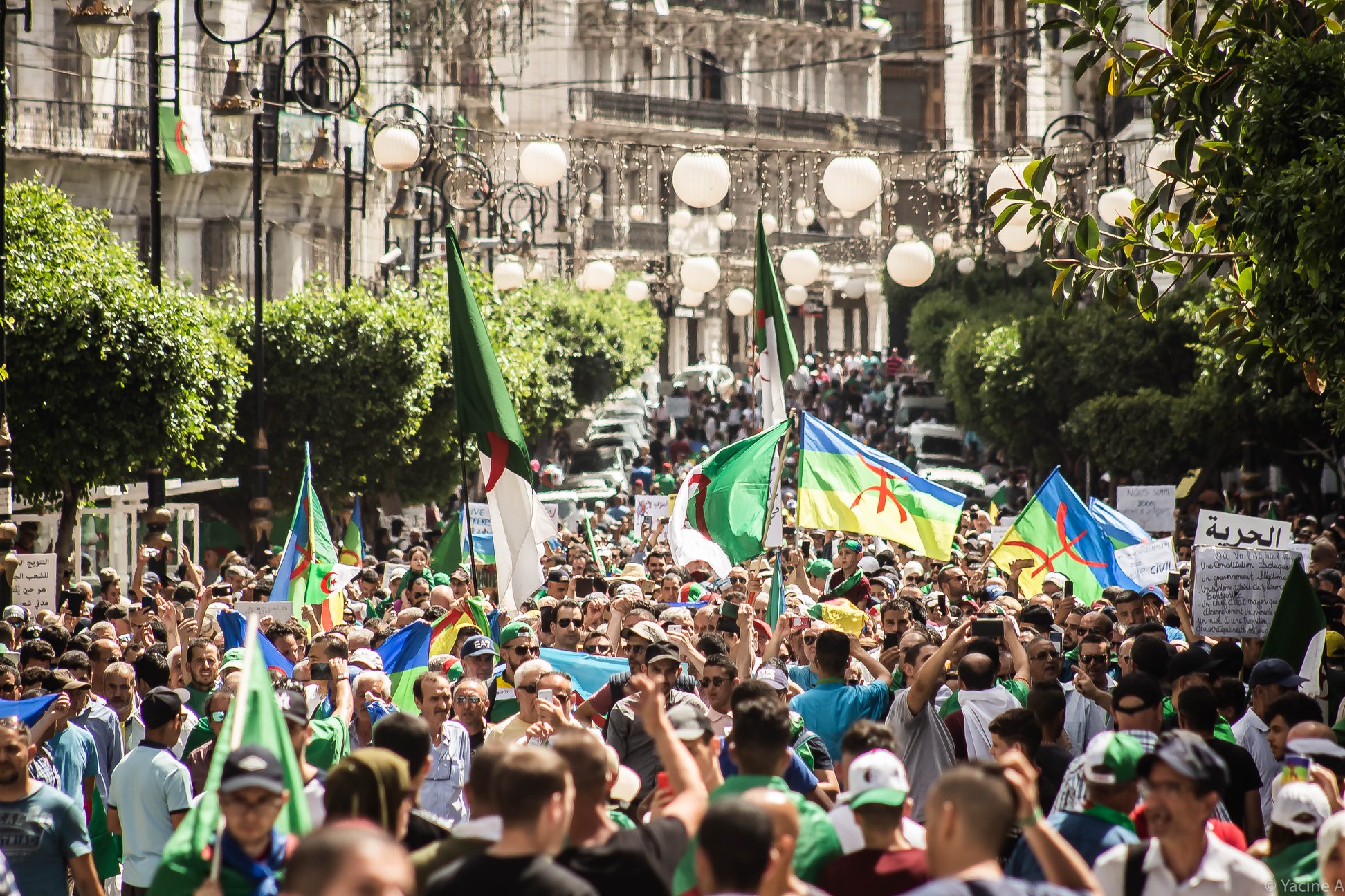 Plus belles photos du 18e vendredi à Alger par Yacine Aouli