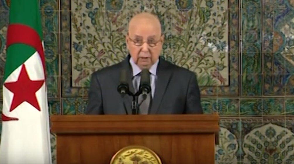 Bensalah appelle la classe politique à opter pour la voie du dialogue