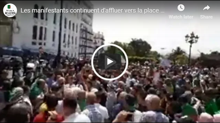 Les manifestants continuent d&rsquo;affluer vers la place de la Grande Poste [vidéo]
