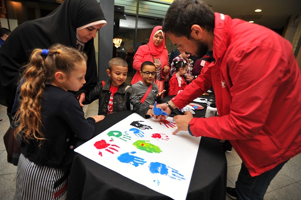 LG en collaboration avec l’Association Nationale Autisme Algérie offrent les tenues de l’aïd et du matériel pédagogique aux enfants autistes
