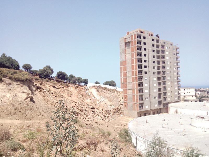 Le cimetière de « Valmascort » profané à Annaba : Les riverains accusent un promoteur immobilier