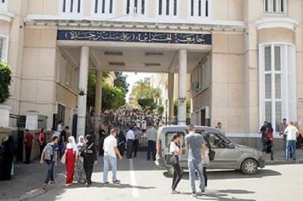 Les étudiants mettent fin à leur grève, mais pas à la protestation : Pas de vacances pour le pouvoir