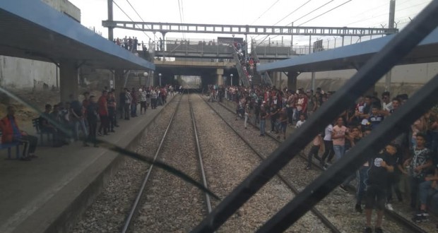 En raison d’un problème électrique : Un train Alger-Tizi-Ouzou bloqué pendant trois heures à la gare de Thénia