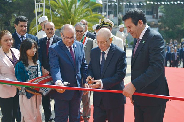Certainement pour éviter l’expression directe du rejet du peuple : Bensalah inaugure la Foire internationale d’Alger en catimini
