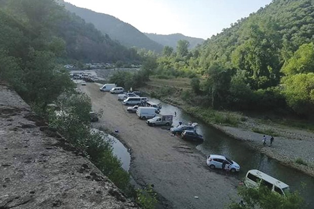 Des huiles toxiques déversées dans le barrage Taksebt
