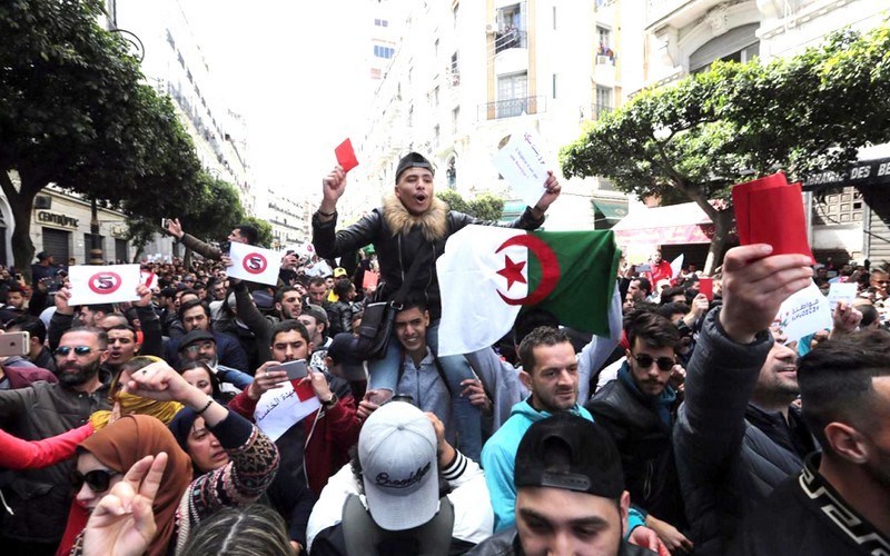 Mouvement populaire pour le changement : Vendredi 14, 17e semaine de mobilisation et jour anniversaire du « printemps noir »
