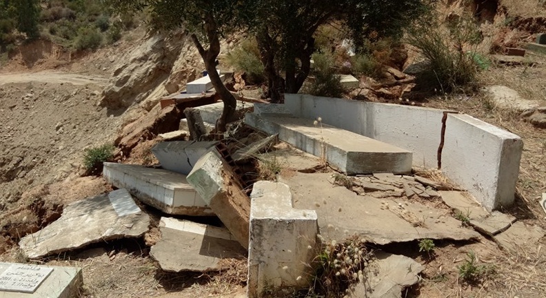 Un promoteur détruit plusieurs tombes pour un projet immobilier ! [photos]