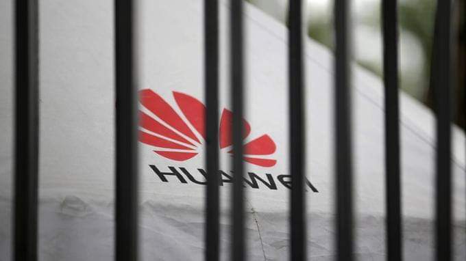 Les smartphones Huawei seront privés de Facebook !