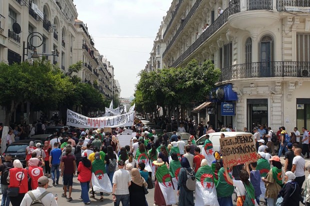 19e manifestation des étudiants à Alger : «Libérez les détenus ! »