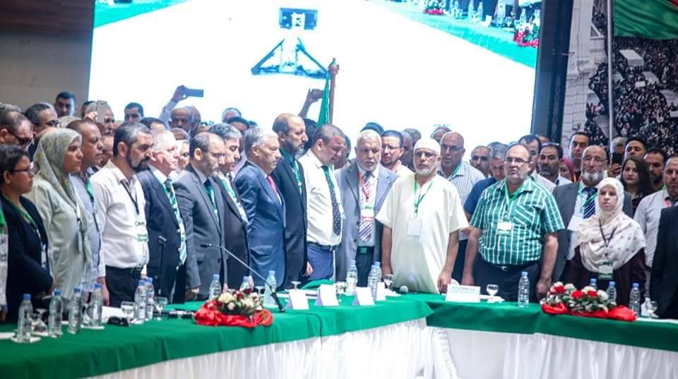Les participants au « forum pour un dialogue national » approuvent la feuille de route de Bensalah !