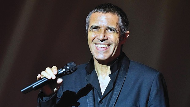 Il célèbre ses 50 ans de carrière : Julien Clerc en concert à l’Opéra d’Alger