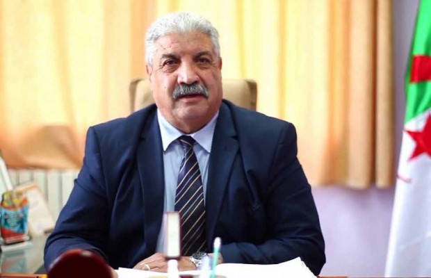 Substitution du français par l’anglais à l’université : Les critiques des spécialistes