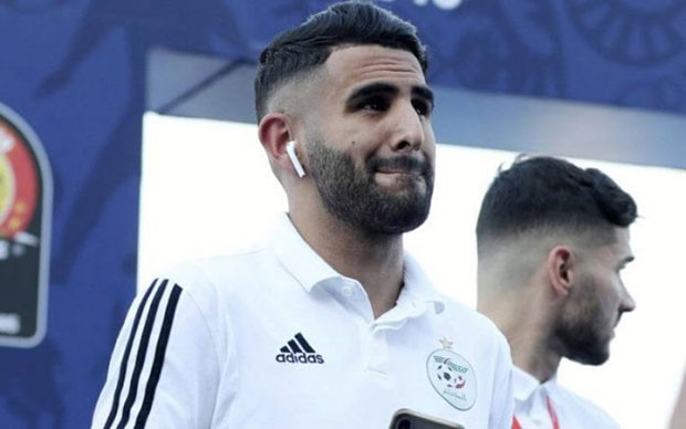 Son premier coach, Le Quimpérois Ronan Salaün, révèle : “Mahrez rêvait tout jeune du FC Barcelone”