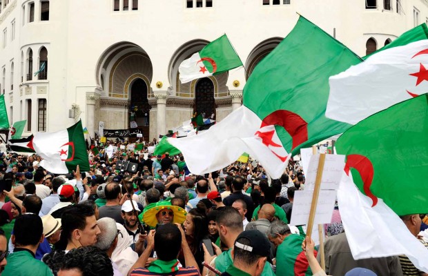 Sortie de crise : Ce que veut l’armée, ce que propose la société civile !