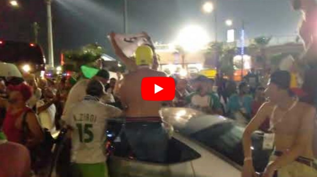 Les supporters algériens fêtent la qualification de l&rsquo;équipe nationale en Egypte [vidéo]