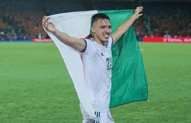 Bennacer décoré par la ville française d’Arles