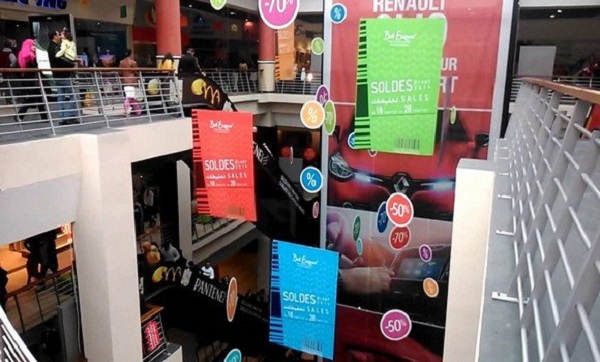 Soldes d’été: grande affluence des citoyens aux grands centres commerciaux de la capitale