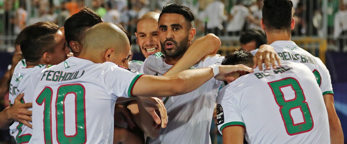 Explosion de joie à Oran après la qualification des Verts