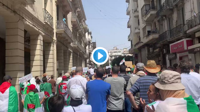 25e vendredi : imposante manifestation des oranais !