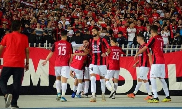 Foot/ Ligue des champions: l’USMA bat l’AS Sonidep (3-1) et file aux 16es de finale