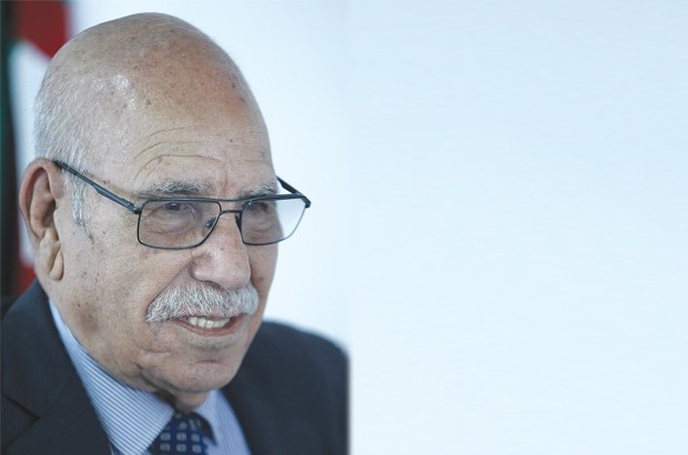 Bouregâa maintient sa confiance dans les avocats des détenus : “Renoncer au collectif, c’est trahir le hirak”