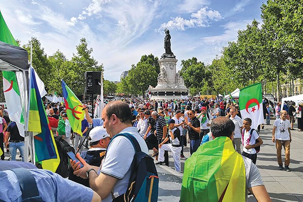 Rassemblement de la diaspora hier à Paris : Les Algériens de France tiennent à la transition