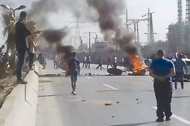 Tizi Ouzou : les habitants de Tifaou et Hellil ferment la RN-25