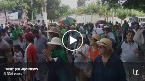En direct : Manifestation contre le système à Jijel