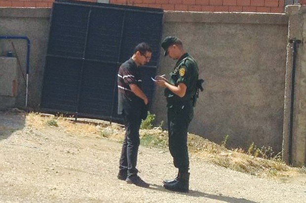 Il a fait l’objet d’intimidations de la part de la gendarmerie : En couverture, un journaliste de Liberté soumis à un interrogatoire