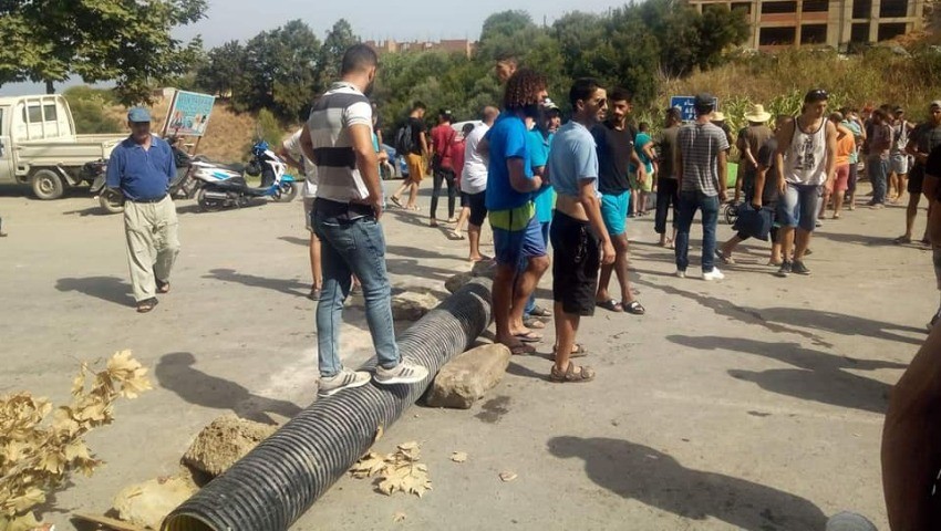 Les citoyens ont barré la route à Tigzirt : La plage de Tassalast inaccessible