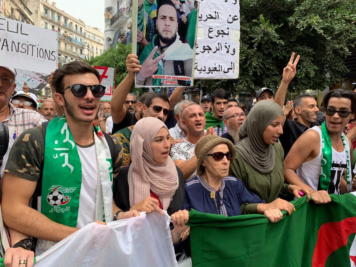 Les étudiants campent sur leur position : « Pas d’élections avec el issabate »