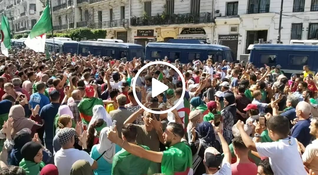 La révolution pacifique se porte bien à Alger