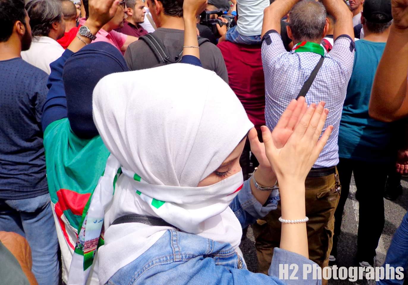 Arrêtée lors de la marche des étudiants, une manifestante âgée de 22 ans placée sous mandat de dépôt