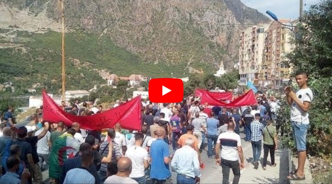 Grandiose manifestation contre la présidentielle à Kherrata [vidéo]
