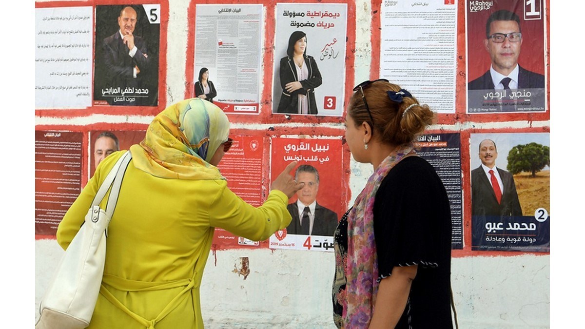 Présidentielle tunisienne : Des millions de Tunisiens devant leurs petits écrans