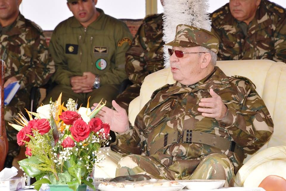 El Djeich : « L’armée a pris toutes les dispositions pour le bon déroulement des élections »