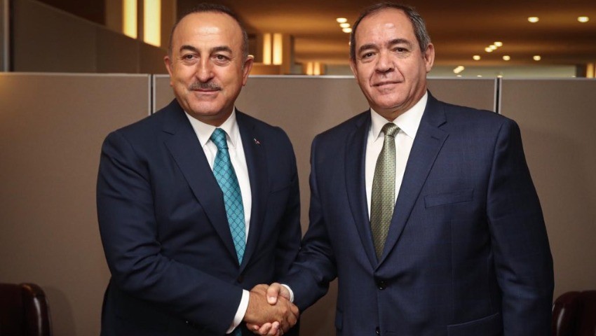 Le ministre des Affaires étrangères turc achève sa visite en Algérie : On a parlé visas et investissements au menu