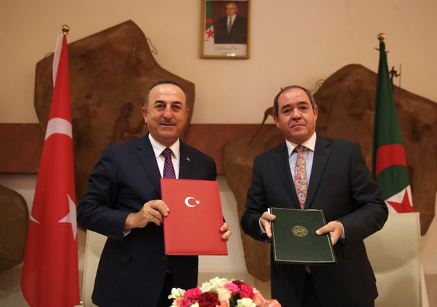 En visite à Alger: Le ministre turc des Affaires étrangères rassure que son pays « continuera à délivrer des visas d’entrée »