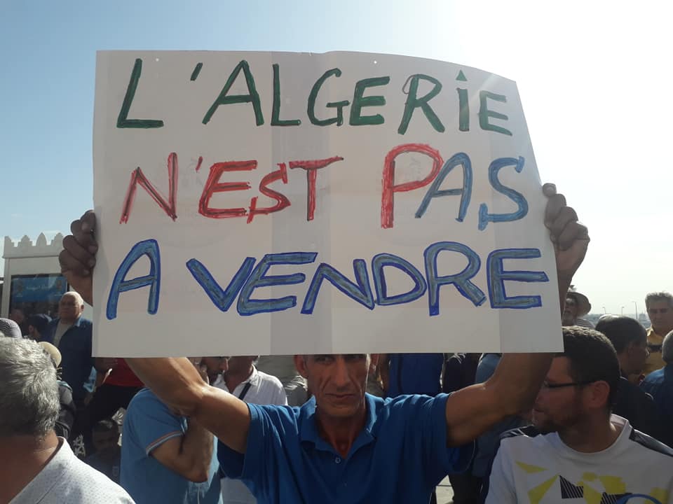 Loi sur les hydrocarbures: le peuple vote contre