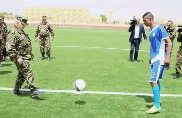 Gaid Salah assistera demain à la finale de la Coupe d’Algérie militaire