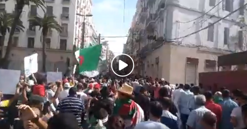 Raz de marée humain à Oran pour le 34e vendredi