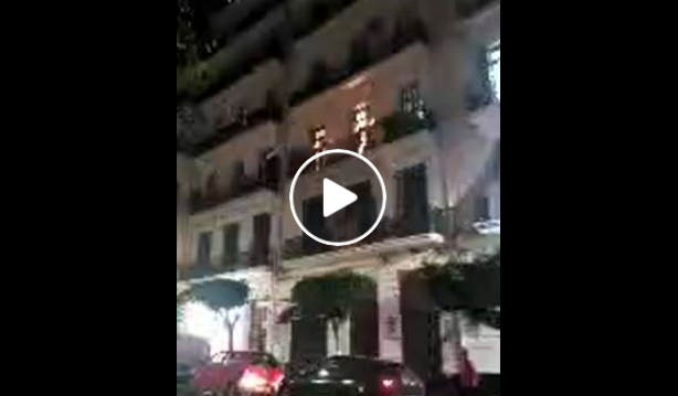Des coups de mortier et des klaxons à Alger en solidarité avec les détenus du Hirak