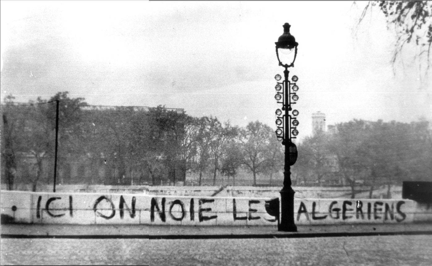Le collectif des algériens de Strasbourg manifestent pour commémorer le 17 octobre 1961