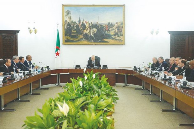 Rigueur budgétaire, endettement extérieur, maintien de la règle 49/51% pour les hydrocarbures : Les principales dispositions de la loi sur les hydrocarbures et du PLF 2020