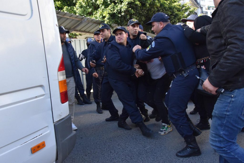 Amnesty International « profondément préoccupée » par la répression des manifestations