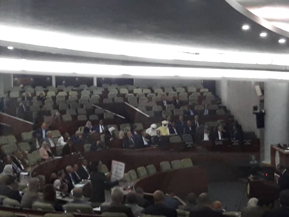 APN: des députés protestent contre le projet de loi sur les hydrocarbures