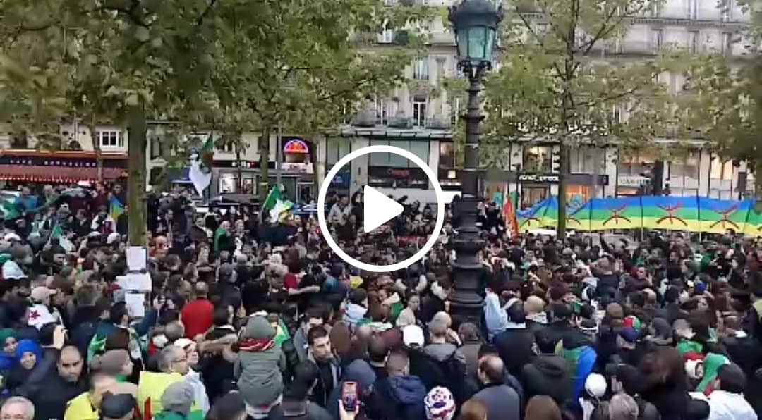 Marche du 1er Novembre : La place de la République de Paris noire de monde