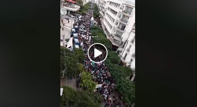 Alger la blanche est « noire de monde » pour ce 40e vendredi