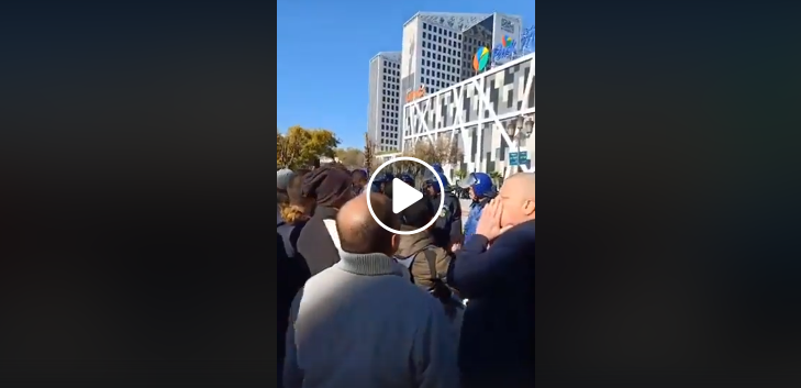 Les Sétifiens manifestent en masse contre la présidentielle du 12 décembre