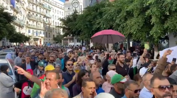 Vidéo – 37ème mardi de protestation à Alger : les manifestants ciblent Zeghmati
